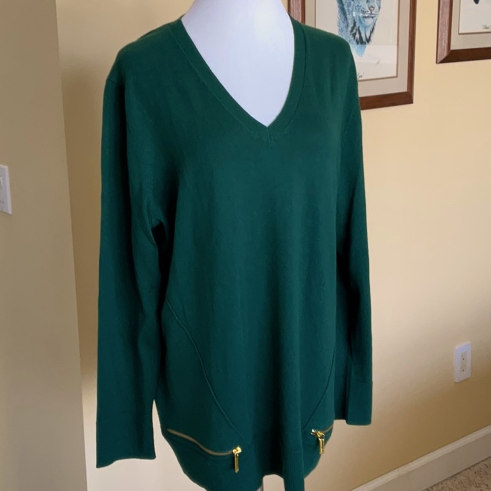Dark green tunic sweater with zipper detail